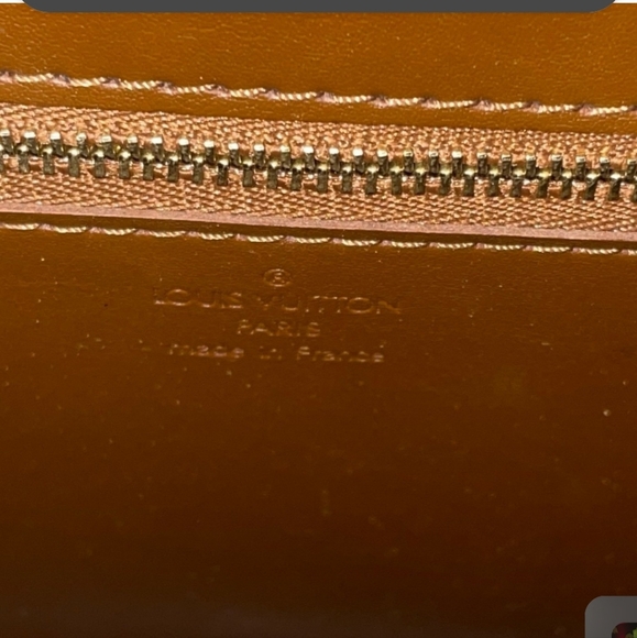 Auth BRONZE VERNIS CROSSBODY - Picture 10 of 10